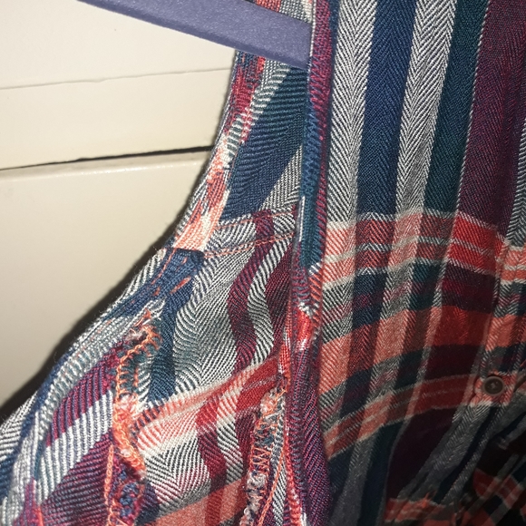 Urban Outfitters Cold Shoulder Top - Picture 5 of 5